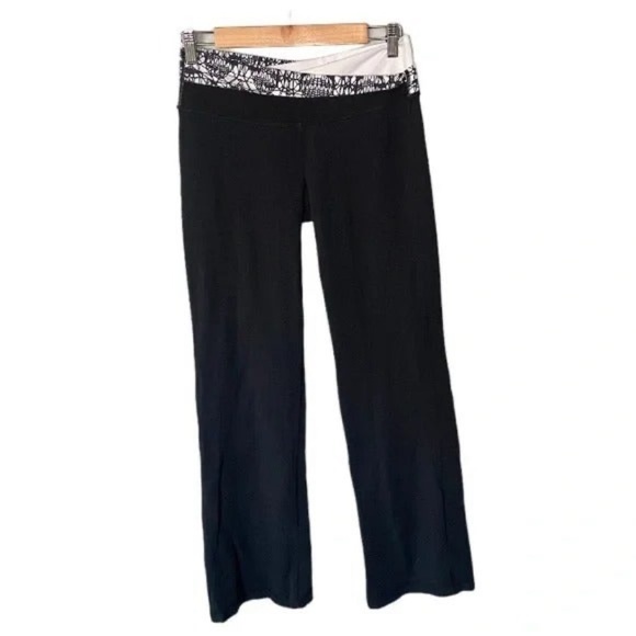 Lululemon Astro Pant Black Glacier Lace Embossed - Picture 4 of 12